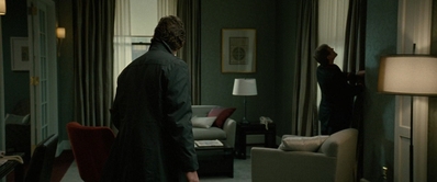 MAN_ON_A_LEDGE_082.jpg
