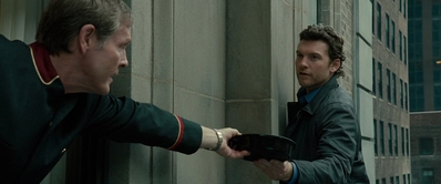 MAN_ON_A_LEDGE_224.jpg