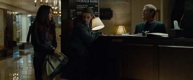 MAN_ON_A_LEDGE_254.jpg