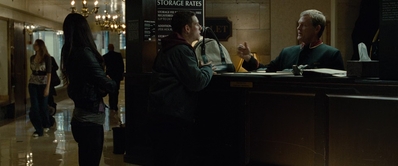 MAN_ON_A_LEDGE_285.jpg