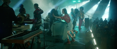 BILL_AND_TED_FACE_THE_MUSIC_408.jpg