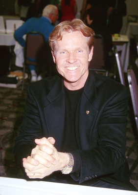 03302001_-_9th_Annual_STAR_TREK_and_Sci-Fi_Grand_Slam_Convention_002.jpg