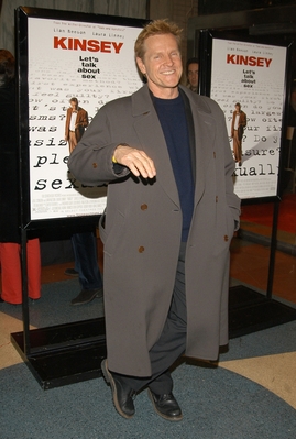 11102004_-_Kinsey_New_York_City_Premiere_-_Inside_Arrivals_004.jpg