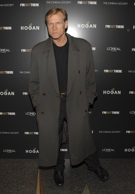 07132007_-_William_Sadler_attends_Im_Not_There_screening_hosted_by_the_Cinema_Society_001.jpg