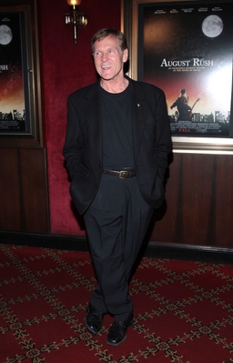 11112007_-_Warner_Bros_Pictures_Premiere_Of_August_Rush_-_Arrivals_003.jpg