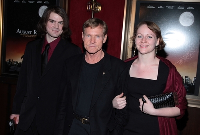 11112007_-_Warner_Bros_Pictures_Premiere_Of_August_Rush_-_Arrivals_005.jpg