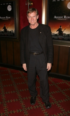 11112007_-_Warner_Bros_Pictures_Premiere_Of_August_Rush_-_Arrivals_006.jpg