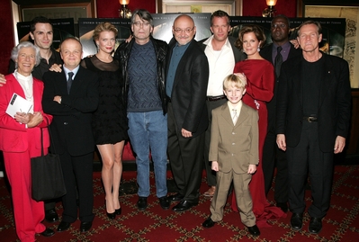 11122007_-_Fujifilm_and_Vault_Presents_The_Premiere_Of_The_Mist_-_Arrivals_002.jpg