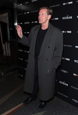 11132007_-_The_Cinema_Society_Presents_A_Screening_Of_Im_Not_There_-_Arrivals_001.jpg
