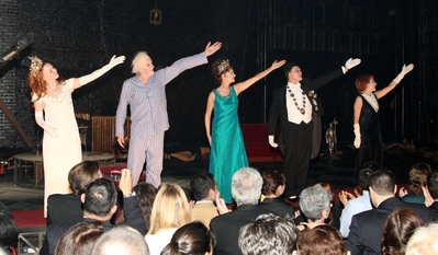 03262009_-_Opening_Night_Of_Exit_The_King_-_Arrivals_And_Curtain_Call_003.jpg