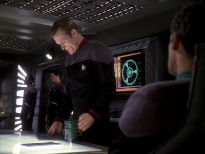 STAR_TREK_DEEP_SPACE_NINE_-_E6X18_INQUISITION__0060.jpg