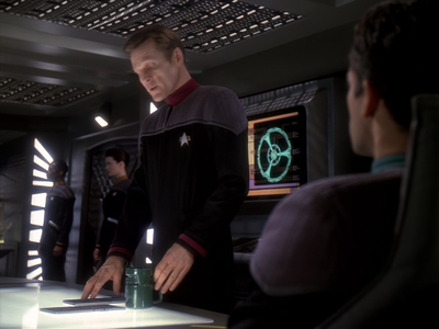 STAR_TREK_DEEP_SPACE_NINE_-_E6X18_INQUISITION__0072.jpg
