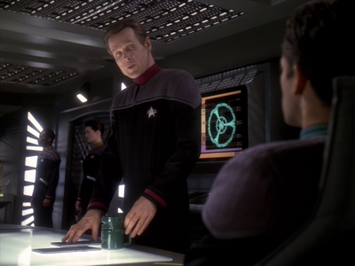 STAR_TREK_DEEP_SPACE_NINE_-_E6X18_INQUISITION__0073.jpg