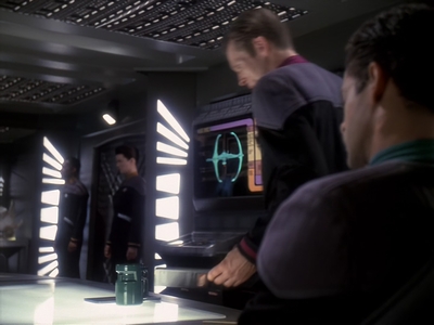 STAR_TREK_DEEP_SPACE_NINE_-_E6X18_INQUISITION__0195.jpg