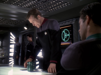 STAR_TREK_DEEP_SPACE_NINE_-_E6X18_INQUISITION__0200.jpg
