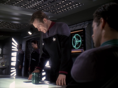 STAR_TREK_DEEP_SPACE_NINE_-_E6X18_INQUISITION__0201.jpg