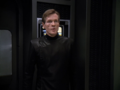 STAR_TREK_DEEP_SPACE_NINE_-_E6X18_INQUISITION__1002.jpg