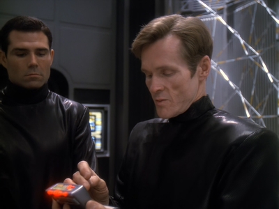 STAR_TREK_DEEP_SPACE_NINE_-_E6X18_INQUISITION__1104.jpg
