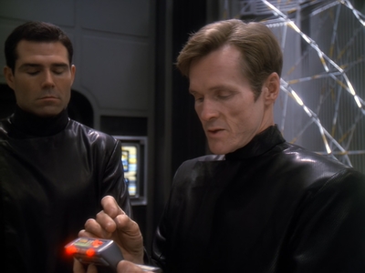 STAR_TREK_DEEP_SPACE_NINE_-_E6X18_INQUISITION__1106.jpg