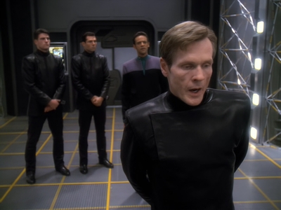 STAR_TREK_DEEP_SPACE_NINE_-_E6X18_INQUISITION__1452.jpg
