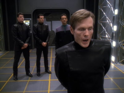 STAR_TREK_DEEP_SPACE_NINE_-_E6X18_INQUISITION__1453.jpg