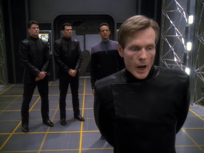 STAR_TREK_DEEP_SPACE_NINE_-_E6X18_INQUISITION__1454.jpg