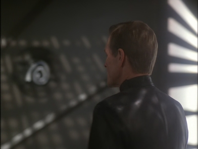 STAR_TREK_DEEP_SPACE_NINE_-_E7X16_INTER_ARMA_ENIM_SILENT_LEGES_0235.jpg