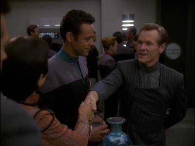 STAR_TREK_DEEP_SPACE_NINE_-_E7X16_INTER_ARMA_ENIM_SILENT_LEGES_0405.jpg