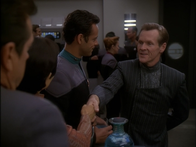 STAR_TREK_DEEP_SPACE_NINE_-_E7X16_INTER_ARMA_ENIM_SILENT_LEGES_0406.jpg