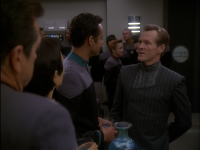 STAR_TREK_DEEP_SPACE_NINE_-_E7X16_INTER_ARMA_ENIM_SILENT_LEGES_0413.jpg
