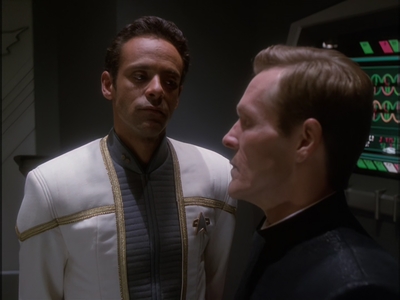STAR_TREK_DEEP_SPACE_NINE_-_E7X16_INTER_ARMA_ENIM_SILENT_LEGES_0890.jpg