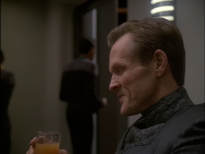 STAR_TREK_DEEP_SPACE_NINE_-_E7X16_INTER_ARMA_ENIM_SILENT_LEGES_0924.jpg