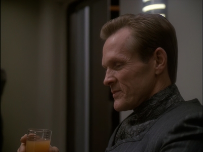 STAR_TREK_DEEP_SPACE_NINE_-_E7X16_INTER_ARMA_ENIM_SILENT_LEGES_0926.jpg
