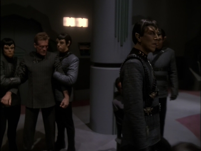 STAR_TREK_DEEP_SPACE_NINE_-_E7X16_INTER_ARMA_ENIM_SILENT_LEGES_1253.jpg
