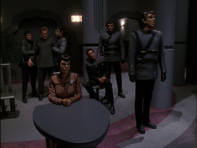 STAR_TREK_DEEP_SPACE_NINE_-_E7X16_INTER_ARMA_ENIM_SILENT_LEGES_1272.jpg