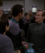 STAR_TREK_DEEP_SPACE_NINE_-_E7X16_INTER_ARMA_ENIM_SILENT_LEGES_0414.jpg