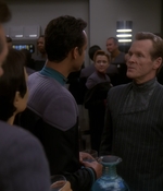 STAR_TREK_DEEP_SPACE_NINE_-_E7X16_INTER_ARMA_ENIM_SILENT_LEGES_0415.jpg