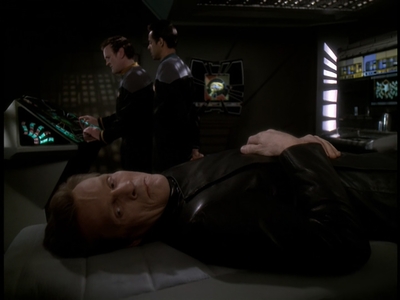 STAR_TREK_DEEP_SPACE_NINE_-_E723_EXTREME_MEASURES_0140.jpg