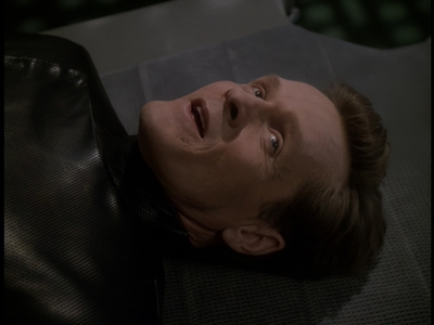 STAR_TREK_DEEP_SPACE_NINE_-_E723_EXTREME_MEASURES_0216.jpg