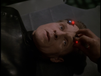 STAR_TREK_DEEP_SPACE_NINE_-_E723_EXTREME_MEASURES_0284.jpg