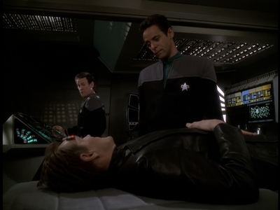 STAR_TREK_DEEP_SPACE_NINE_-_E723_EXTREME_MEASURES_0296.jpg