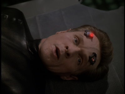STAR_TREK_DEEP_SPACE_NINE_-_E723_EXTREME_MEASURES_0310.jpg
