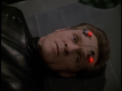 STAR_TREK_DEEP_SPACE_NINE_-_E723_EXTREME_MEASURES_0321.jpg