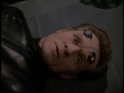 STAR_TREK_DEEP_SPACE_NINE_-_E723_EXTREME_MEASURES_0323.jpg