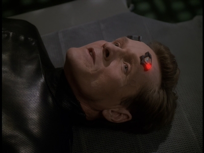 STAR_TREK_DEEP_SPACE_NINE_-_E723_EXTREME_MEASURES_0360.jpg