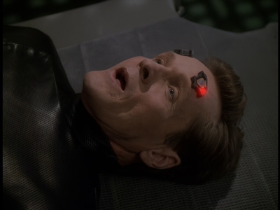 STAR_TREK_DEEP_SPACE_NINE_-_E723_EXTREME_MEASURES_0375.jpg