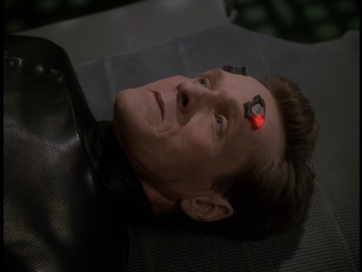 STAR_TREK_DEEP_SPACE_NINE_-_E723_EXTREME_MEASURES_0376.jpg