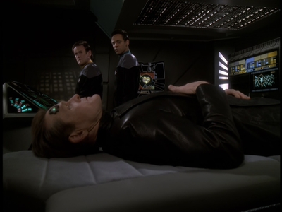 STAR_TREK_DEEP_SPACE_NINE_-_E723_EXTREME_MEASURES_0381.jpg