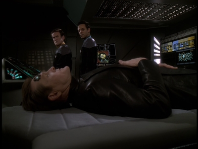STAR_TREK_DEEP_SPACE_NINE_-_E723_EXTREME_MEASURES_0382.jpg
