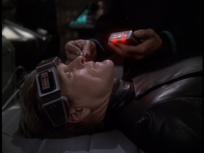 STAR_TREK_DEEP_SPACE_NINE_-_E723_EXTREME_MEASURES_0443.jpg